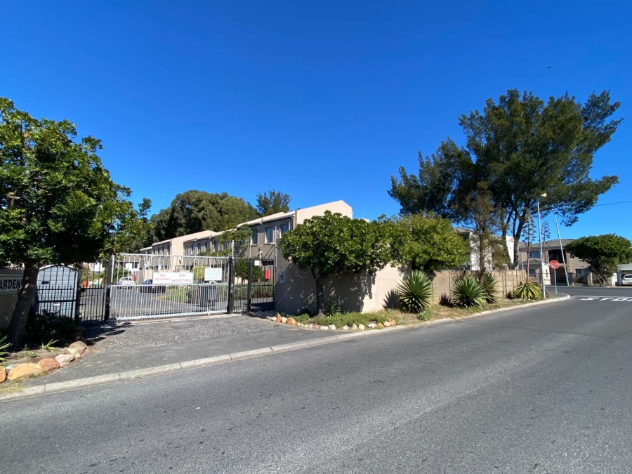 3 Bedroom Property for Sale in Wetton Western Cape